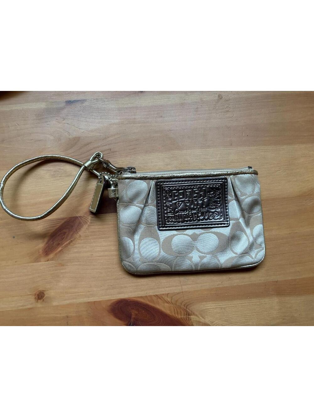 Coach Poppy Signature Wristlet Beige Canvas Logo Zip Pouch Wallet Pink Interior